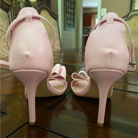 Pink Bow Heels Sandals 8.5 - Picture 2 of 10